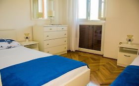 Apartments White & Green In Malinska